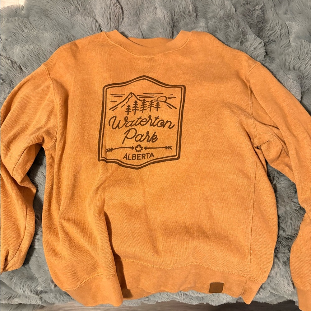 soft comfy crewneck